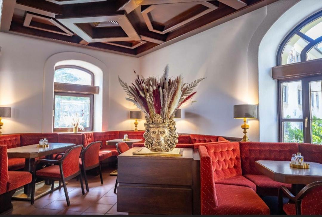 Cafe Zentral, Zimmer Mit Fruehstueck Kotschach-Mauthen Εξωτερικό φωτογραφία